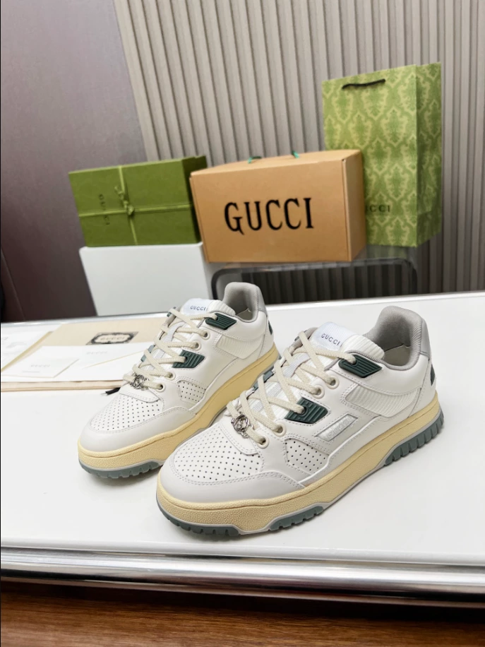 WOMEN S LOW TOP DISTRESSED EFFECT SNEAKER   GC198 - DEEPREPS