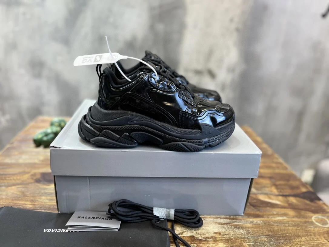 BALENCIAGA TRIPLE S SNEAKER   BB259 - DEEPREPS