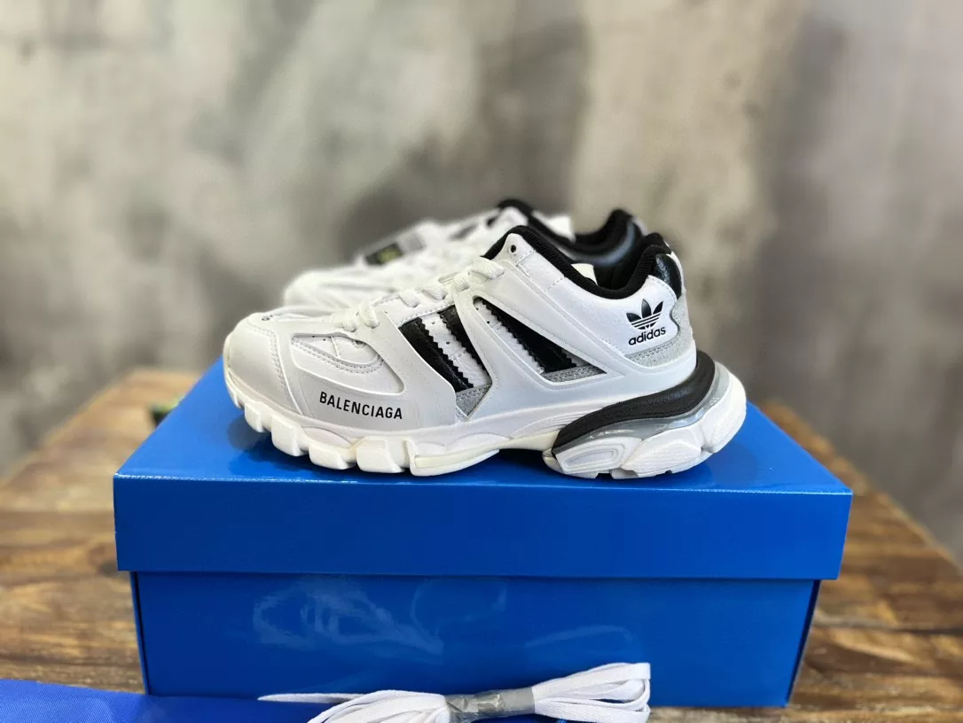 BALENCIAGA X ADIDAS TRACK SNEAKER   BB252 - DEEPREPS