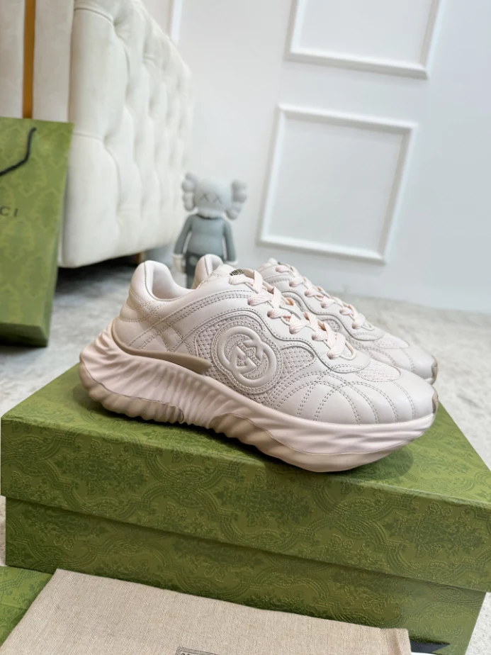 WOMEN S GUCCI RIPPLE SNEAKER   GC254 - DEEPREPS
