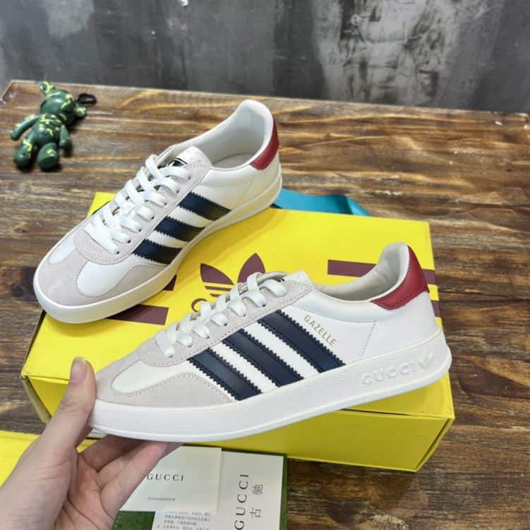 GUCCI GAZELLE SNEAKER   GC111 - DEEPREPS