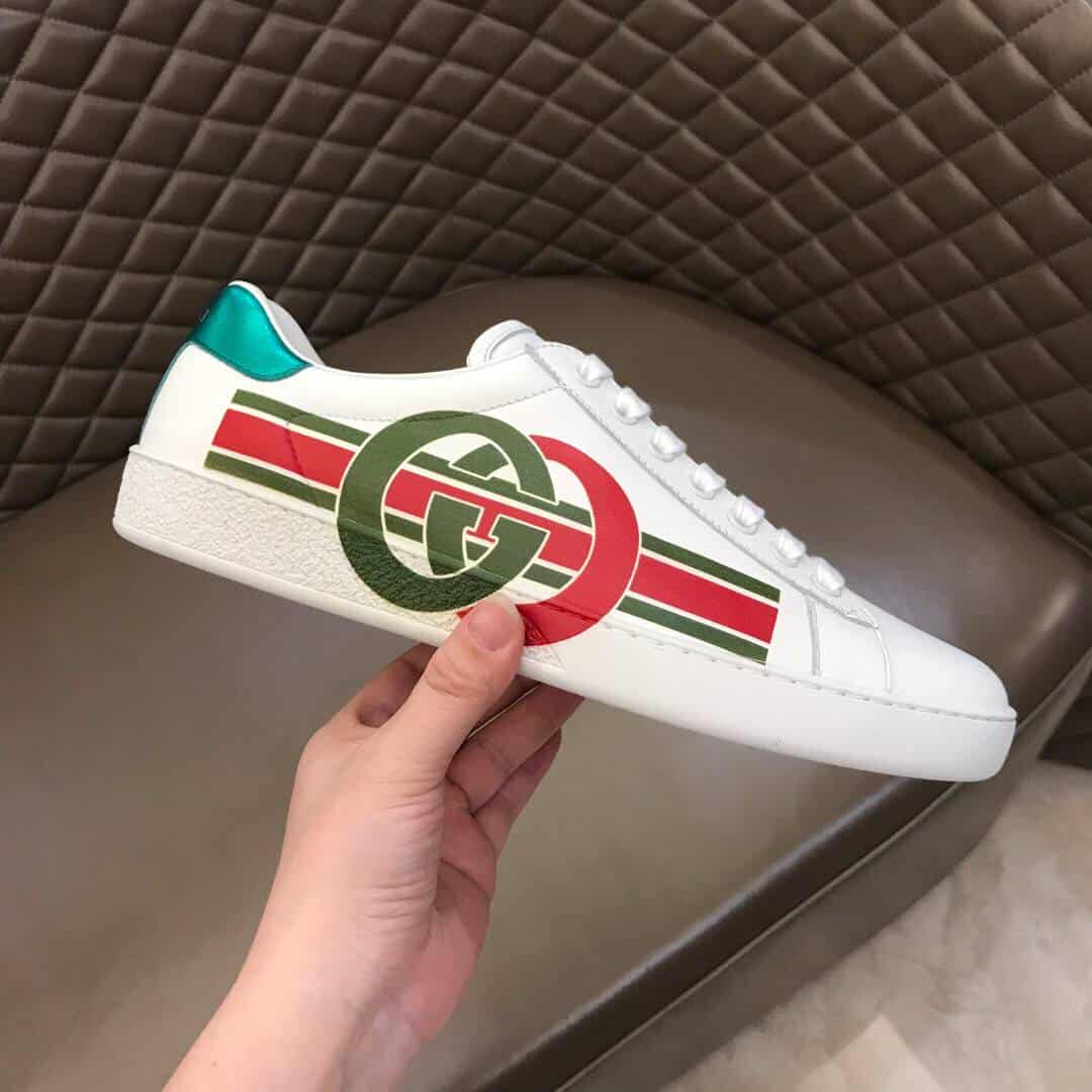 GUCCI MEN S ACE SNEAKER WITH INTERLOCKING G   GC8 - DEEPREPS