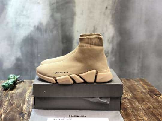 BALENCIAGA  MEN S SPEED 2.0 SNEAKER IN BEIGE   BB153 - DEEPREPS