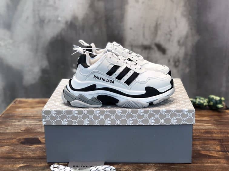 BALENCIAGA x ADIDAS TRIPLE S SNEAKER   BB205 - DEEPREPS