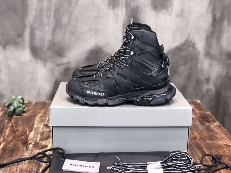 MEN S TRACK HIKE TRAINERS IN BLACK   BB168 - DEEPREPS