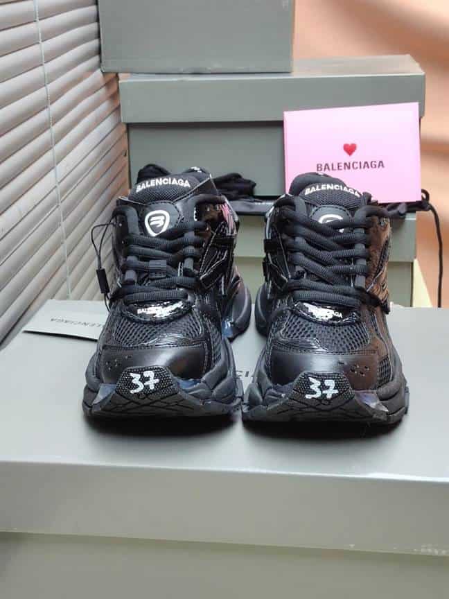 BALENCIAGA MEN S RUNNER SNEAKER   BB178 - DEEPREPS