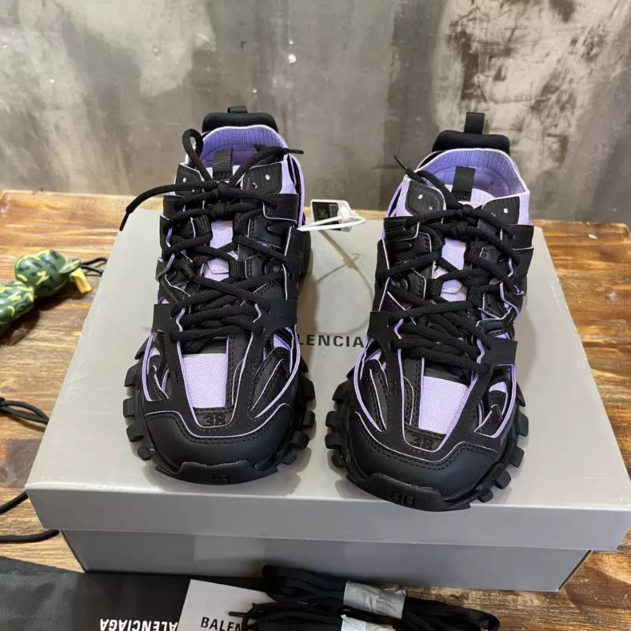 BALENCIAGA MEN S TRACK SNEAKER    BB243 - DEEPREPS