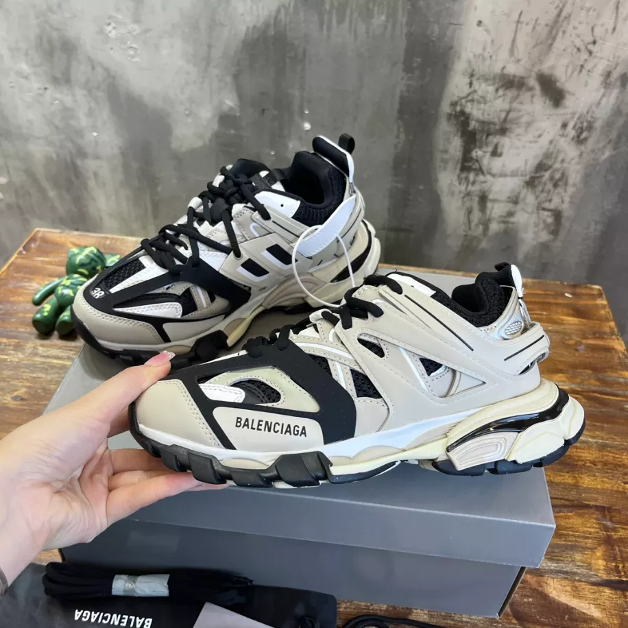 BALENCIAGA TRACK SNEAKER   BB254 - DEEPREPS