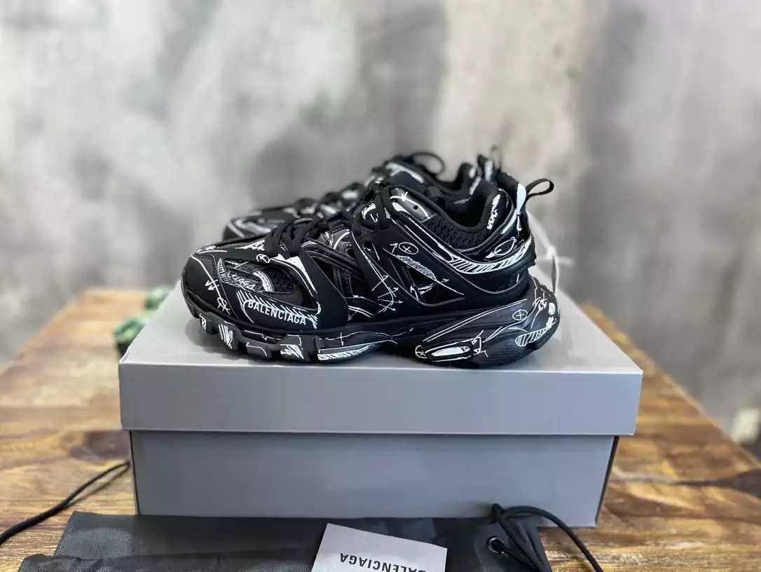 BALENCIAGA TRACK SNEAKER   BB247 - DEEPREPS