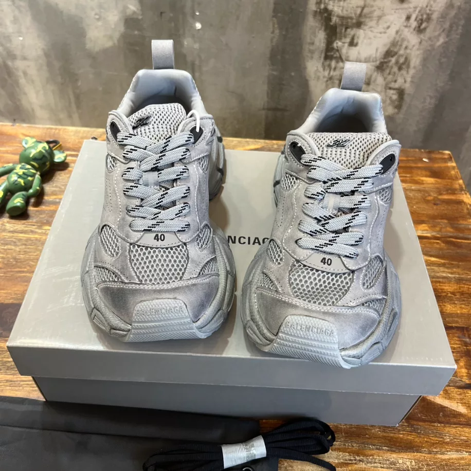 BALENCIAGA MEN S 3XL SNEAKER   BB230 - DEEPREPS