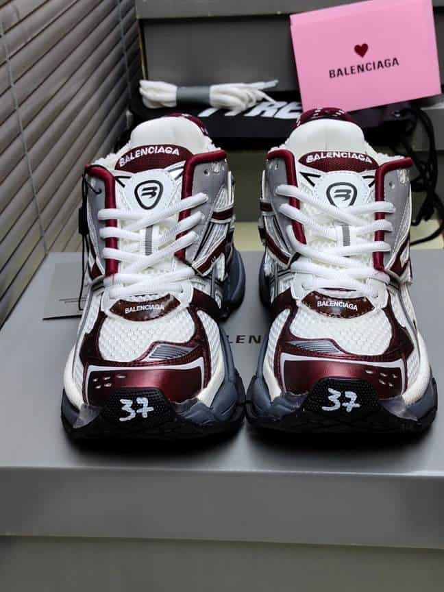 BALENCIAGA MEN S RUNNER SNEAKER   BB180 - DEEPREPS