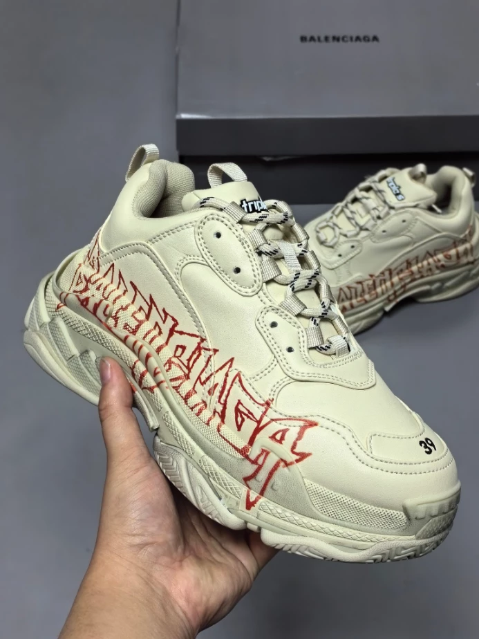 BALENCIAGA TRIPLE S SNEAKER IN WHITE, RED AND BLACK DIY METAL ARTWORK PRINTED COWSKIN   BB269 - DEEPREPS