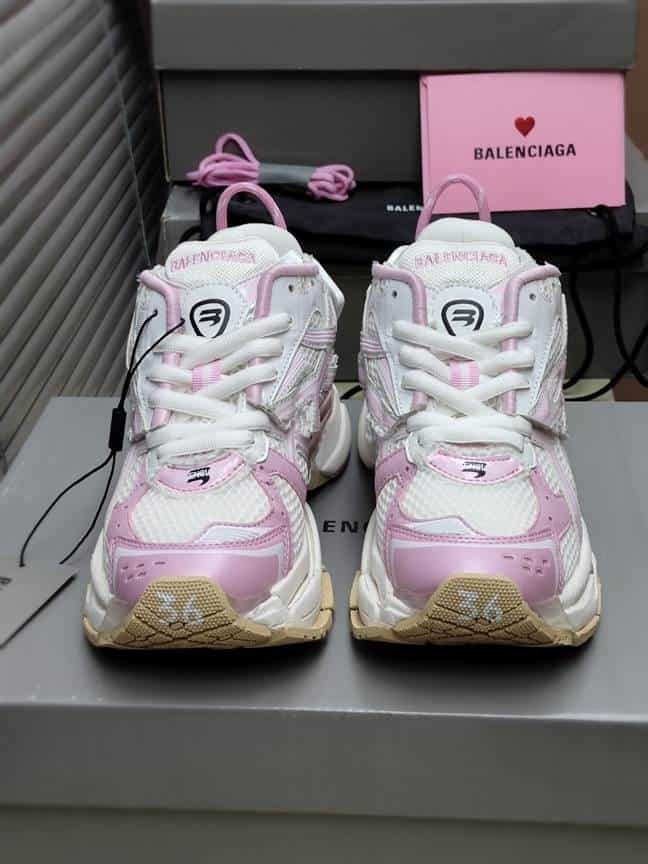 BALENCIAGA MEN S RUNNER SNEAKER   BB177 - DEEPREPS