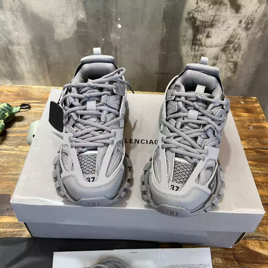 BALENCIAGA TRACK SNEAKER   BB246 - DEEPREPS