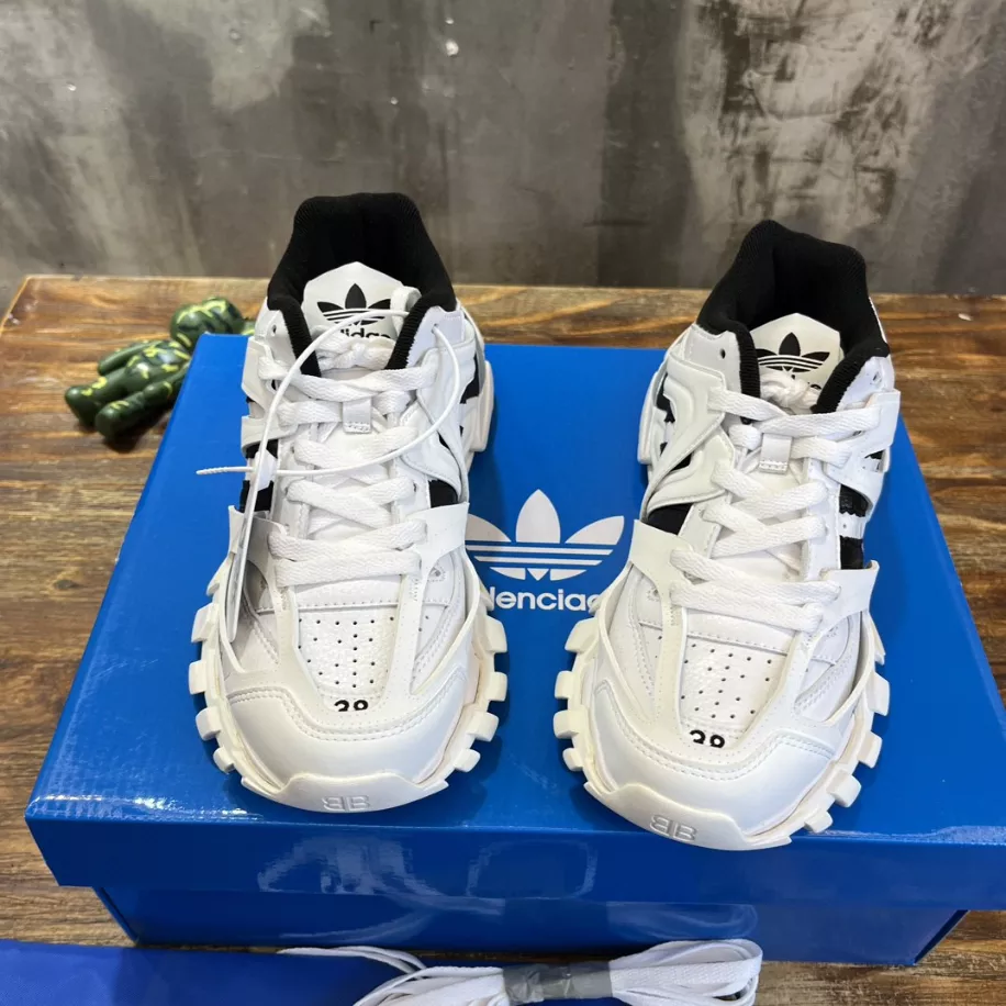 BALENCIAGA X ADIDAS TRACK SNEAKER   BB252 - DEEPREPS