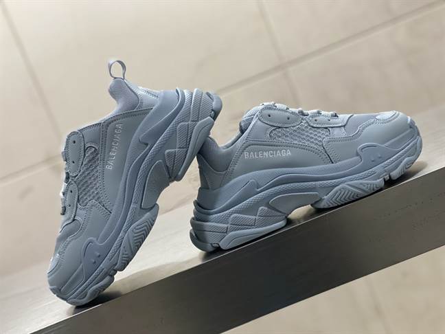 BALENCIAGA TRIPLE S SNEAKER     BB175 - DEEPREPS