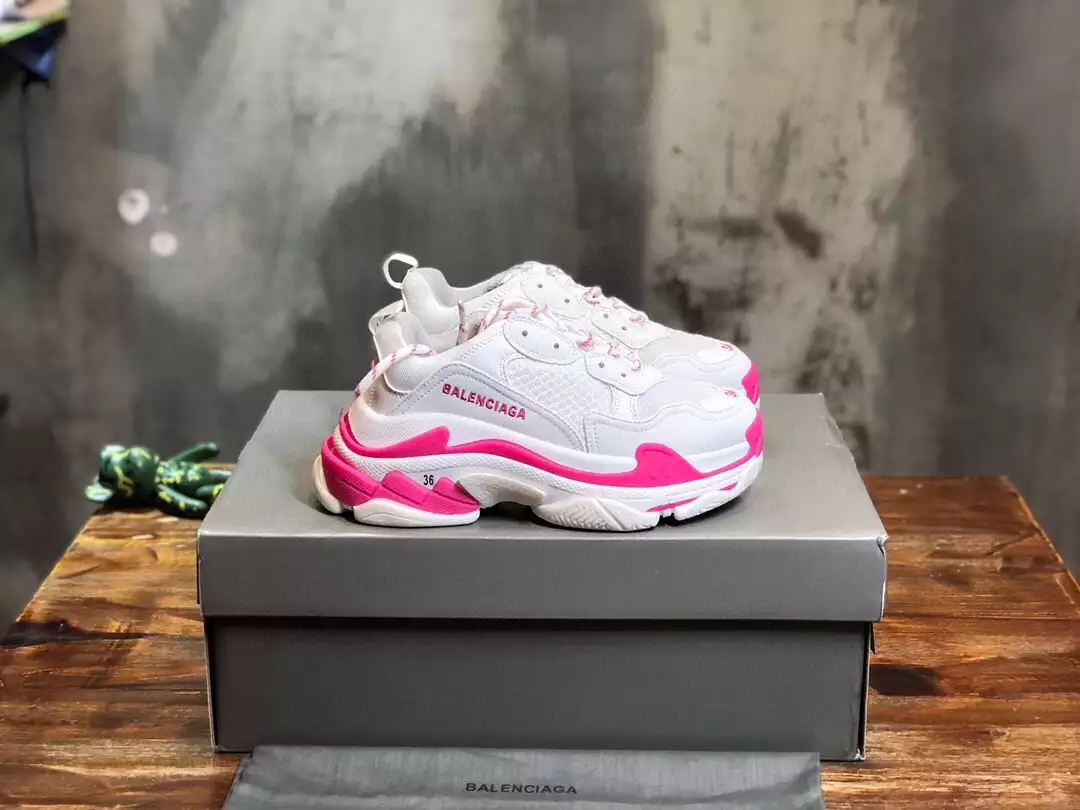 BALENCIAGA TRIPLE S SNEAKER   BB261 - DEEPREPS