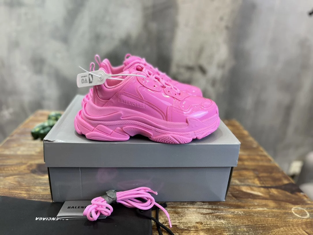 BALENCIAGA TRIPLE S SNEAKER   BB257 - DEEPREPS