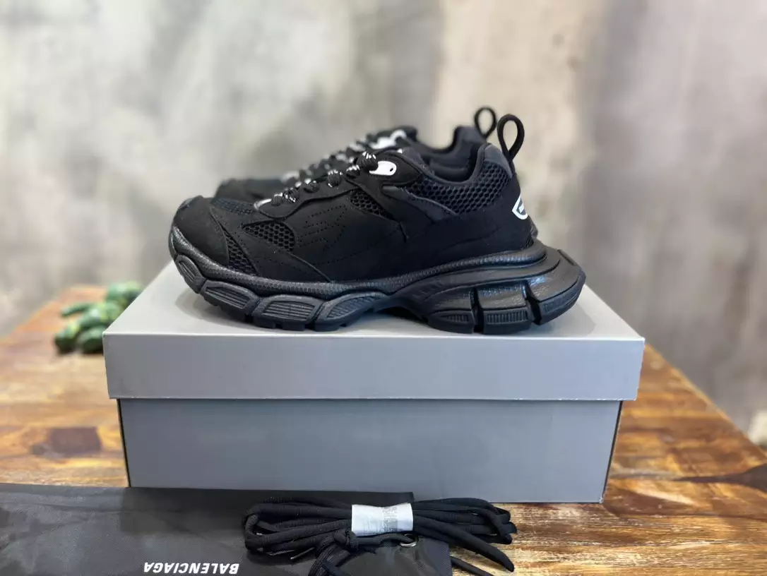BALENCIAGA MEN S 3XL SNEAKER   BB231 - DEEPREPS
