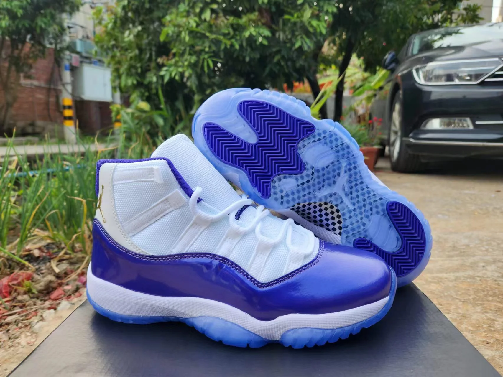 JORDAN 11 Purple and White - DEEPREPS