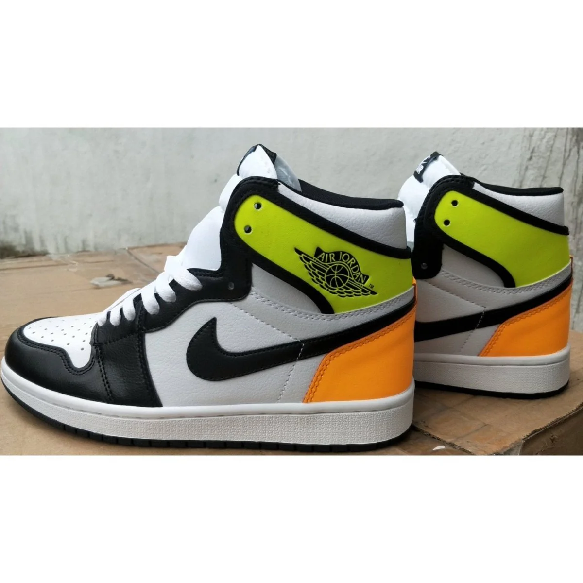 JORDAN 1 RETRO HIGH x WHITE BLACK VOLT UNIVERSITY GOLD - DEEPREPS