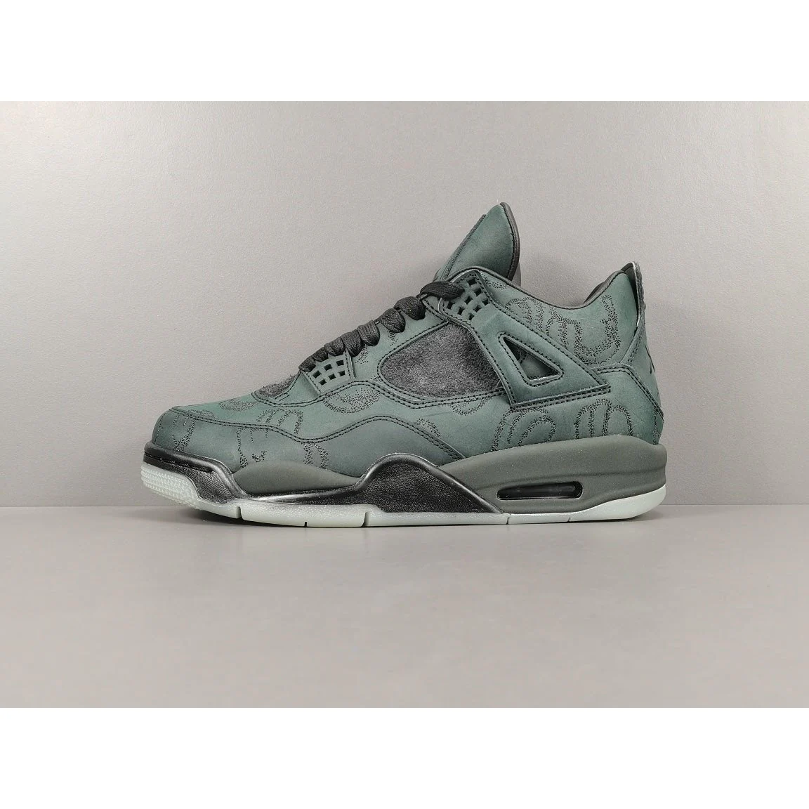 JORDAN 4 x KAWS BLACK OLIVE - DEEPREPS