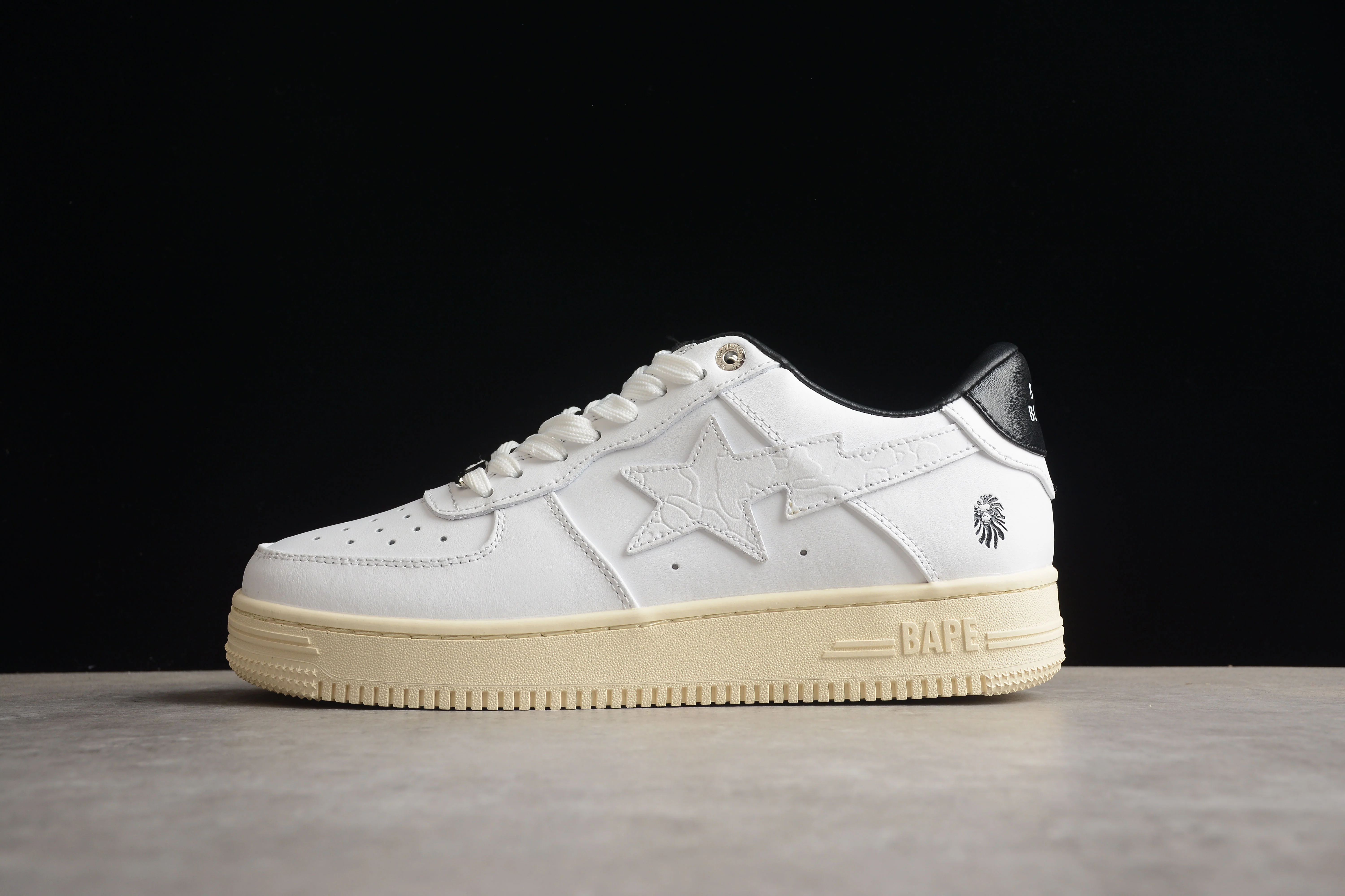 BAPE STA Low-Top Sneakers in White and Black - DEEPREPS