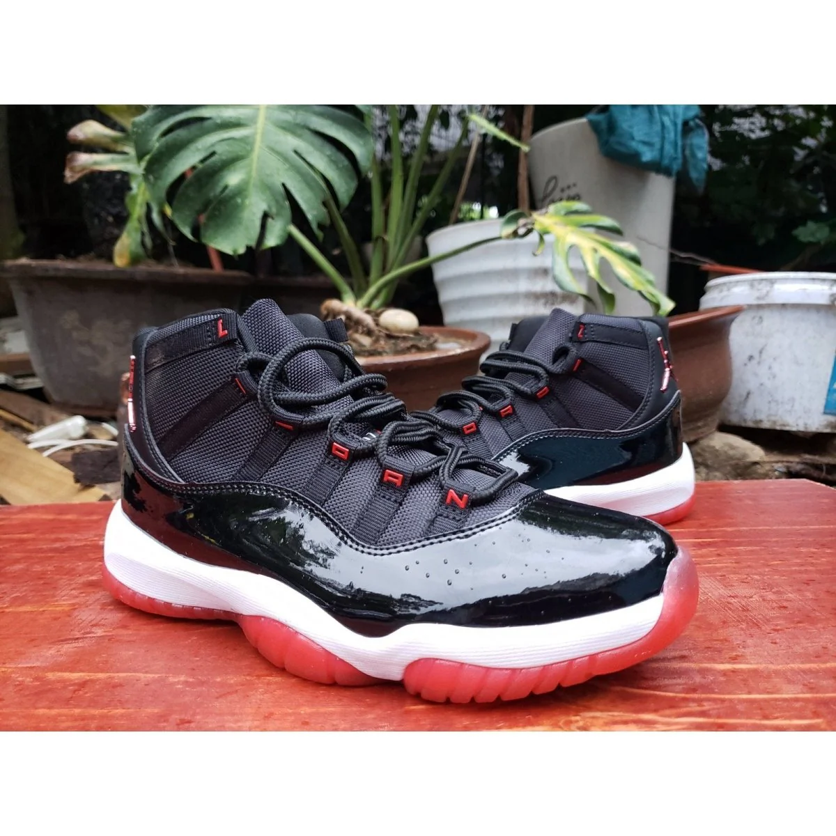 JORDAN 11 RETRO x PLAYOFFS BRED - DEEPREPS
