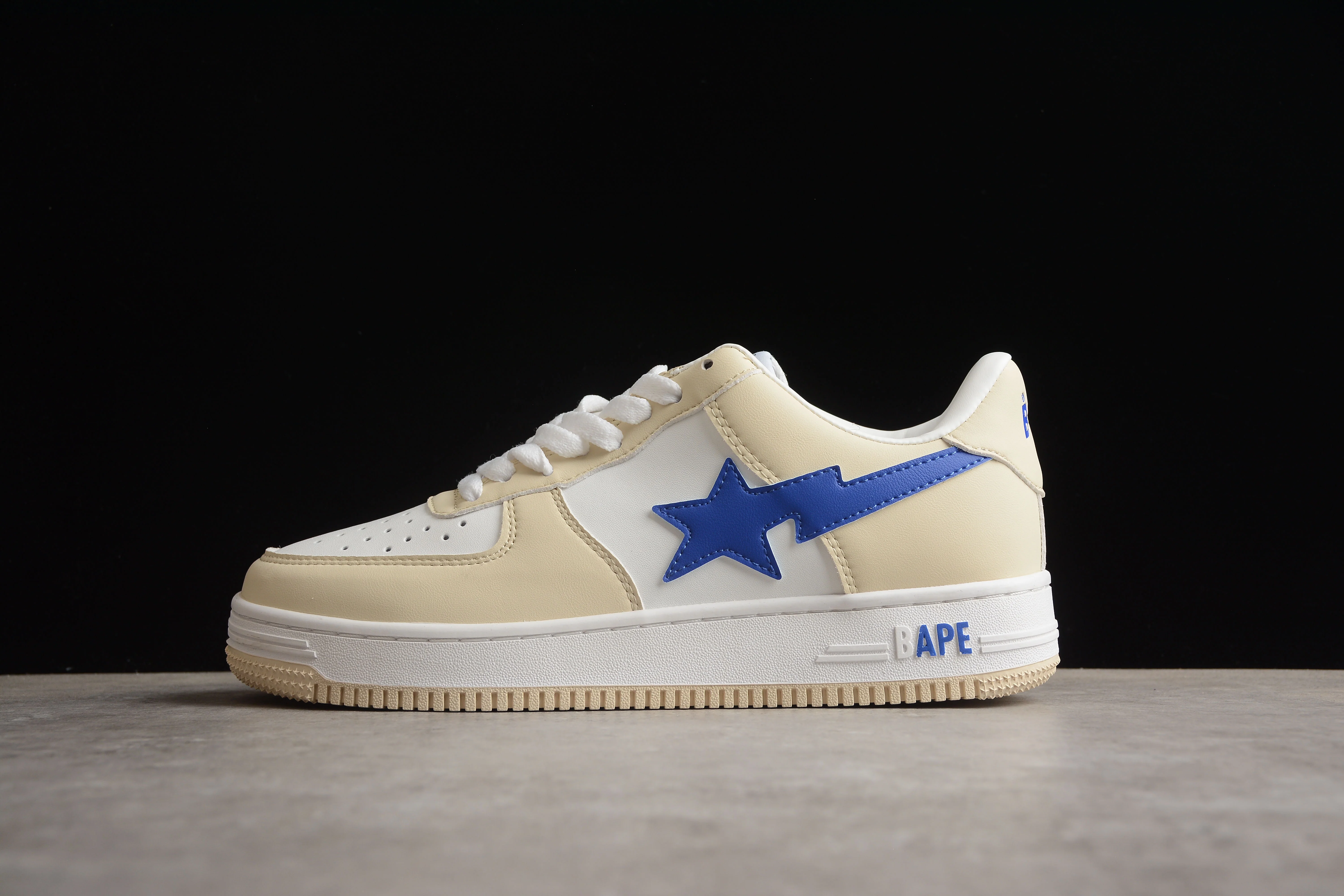 BAPE STA Low-Top Sneakers in Cream and Blue - DEEPREPS