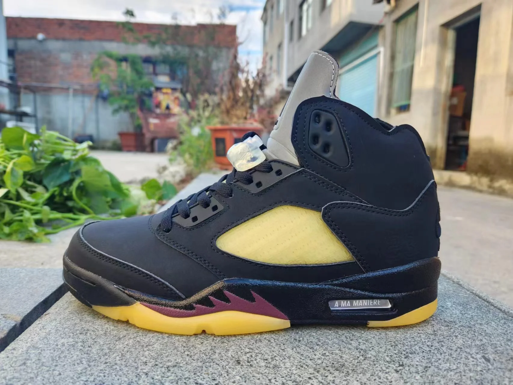 Jordan 5 Black and Yellow - DEEPREPS