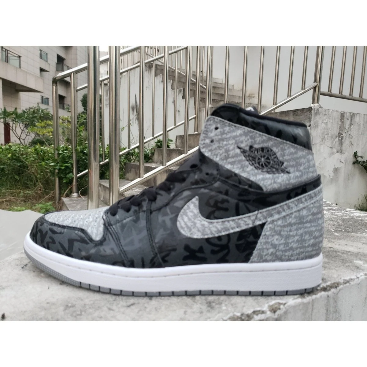 JORDAN 1 RETRO HIGH OG x REBELLIONAIRE - DEEPREPS