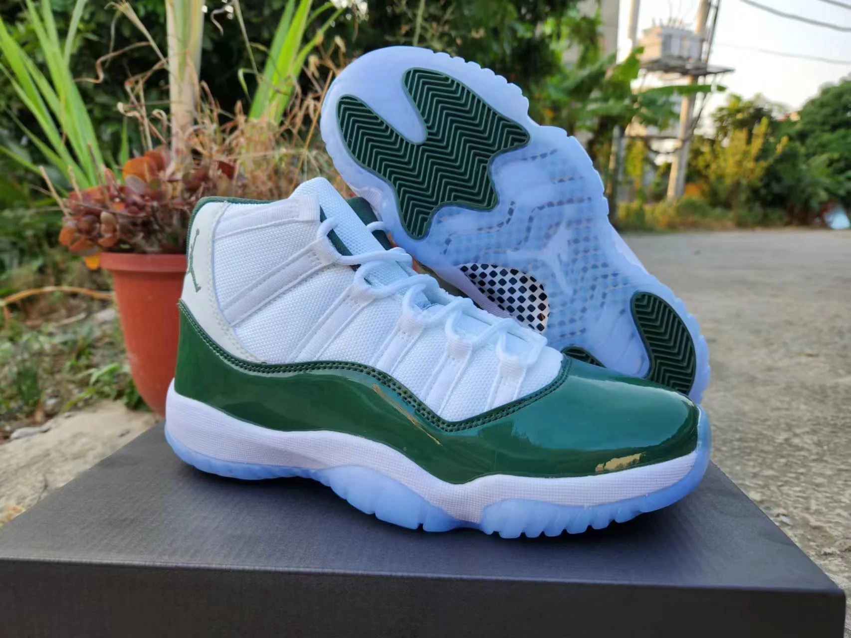 JORDAN 11 Green and White - DEEPREPS