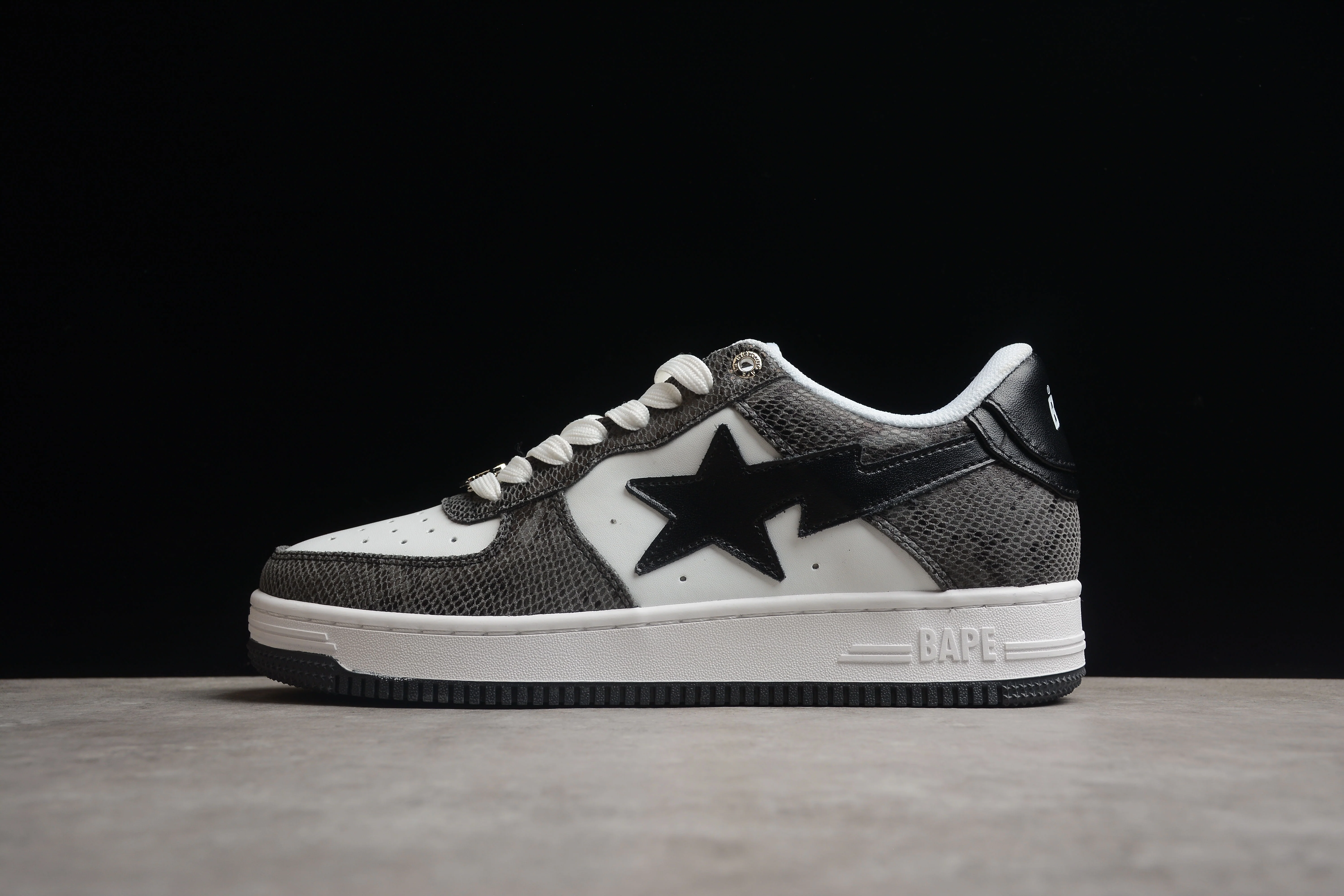 BAPE STA Low-Top Sneakers with Black Snakeskin Pattern - DEEPREPS