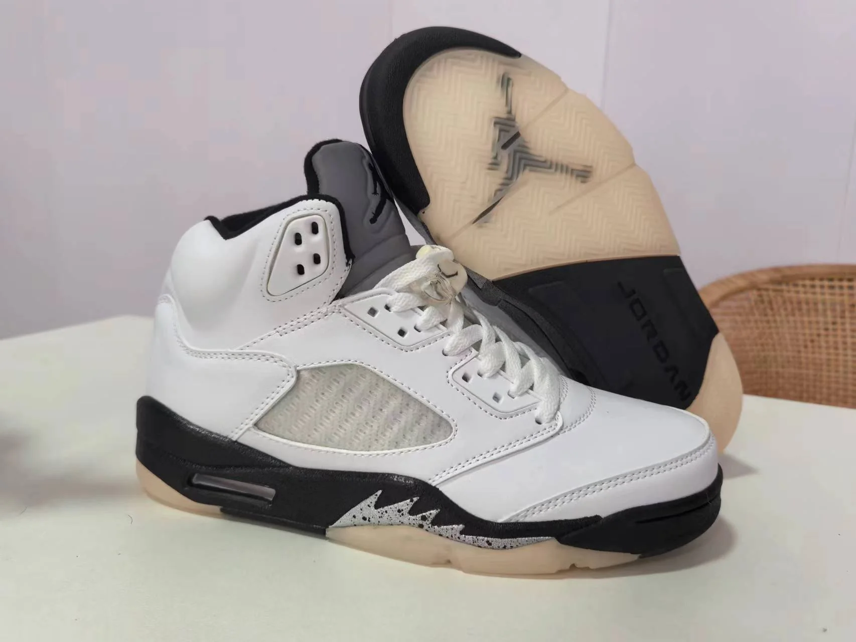 JORDAN 5 RETRO WHITE/BLACK - DEEPREPS