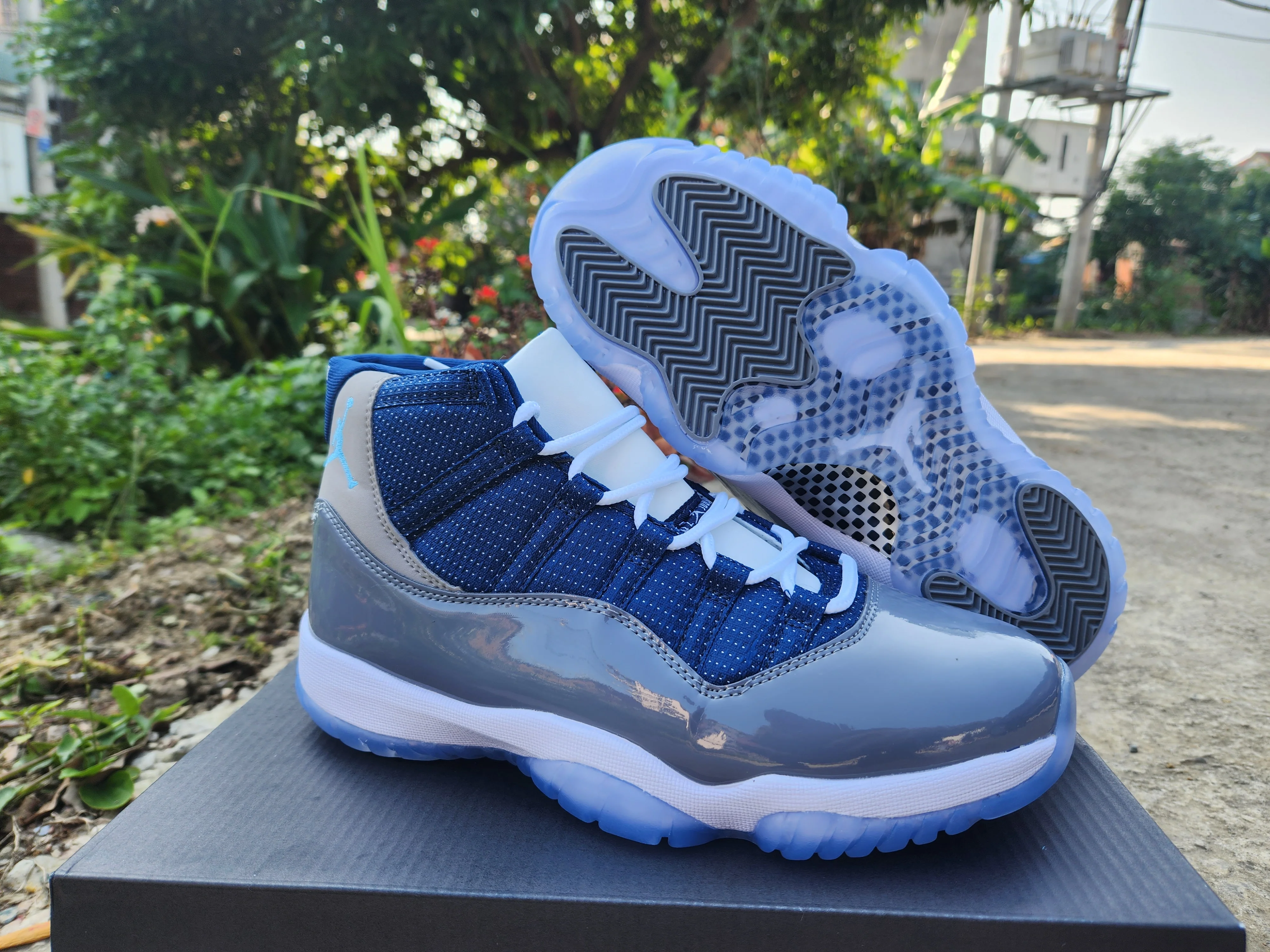 JORDAN 11 Deep Blue Grey - DEEPREPS