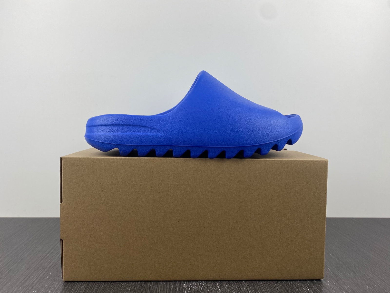 adidas Yeezy Slide Azure - DEEPREPS