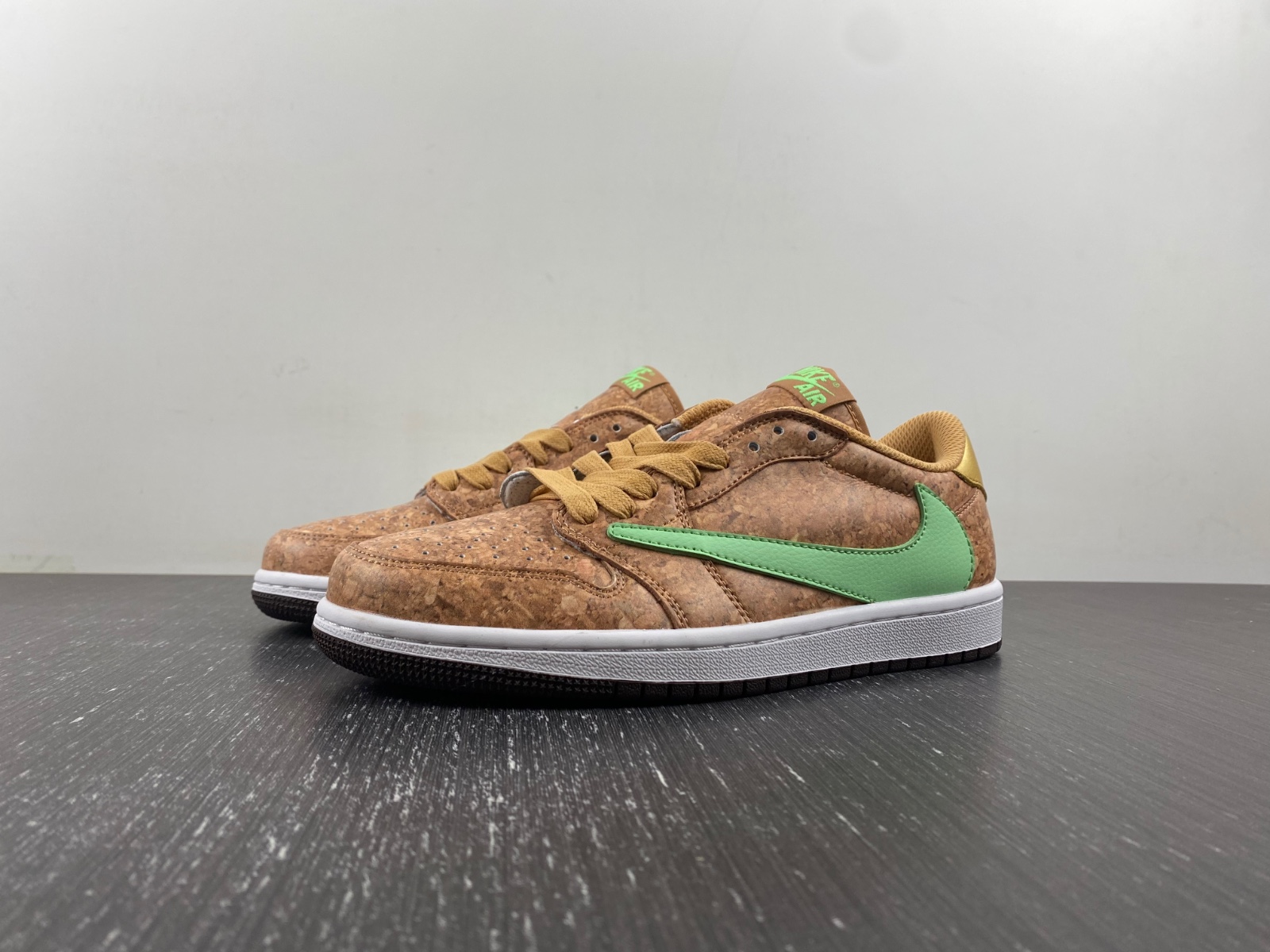 Travis Scott x Air Jordan 1 Brown and Green - DEEPREPS