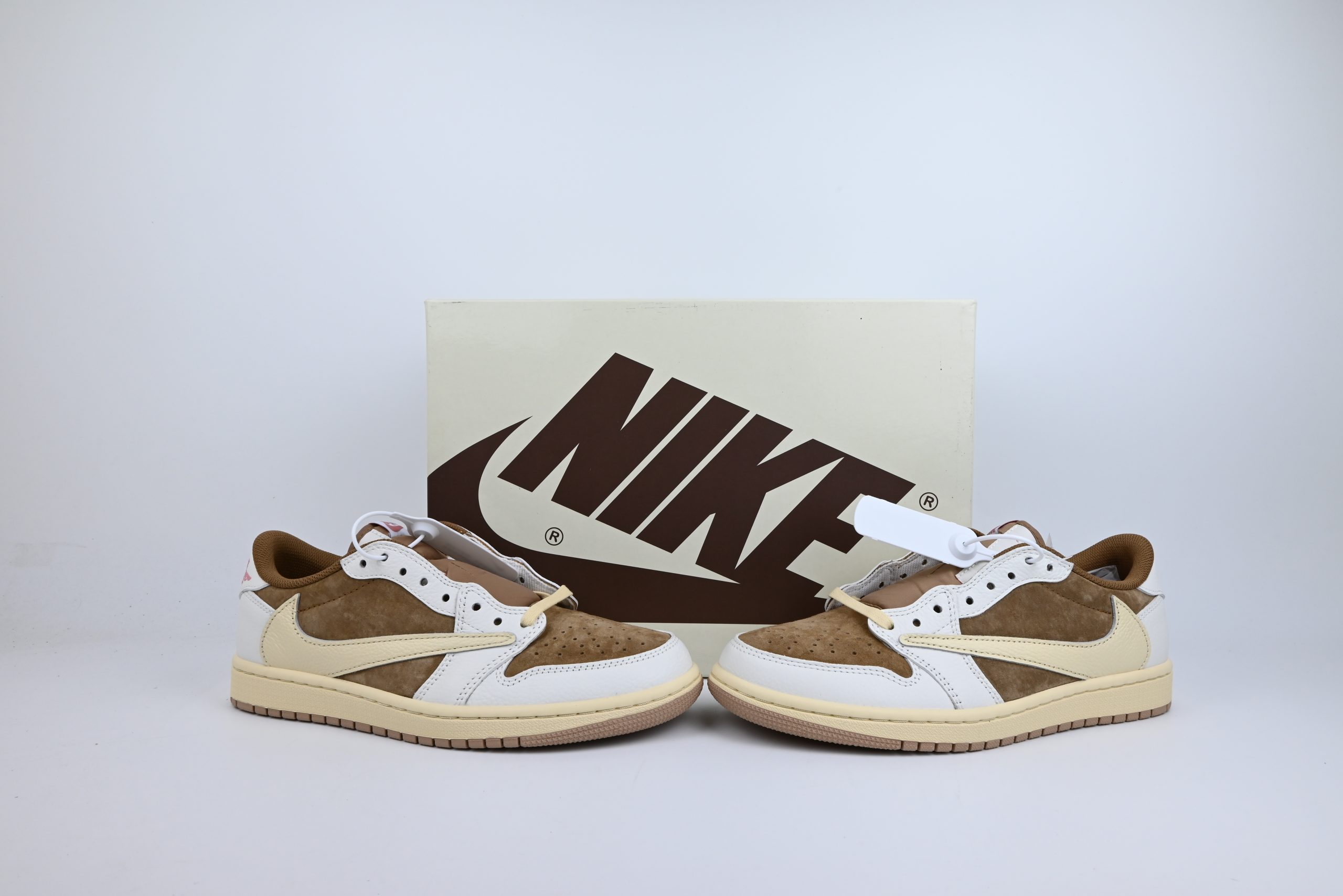 Travis Scott x Air Jordan 1 Low Brown   White Custom - DEEPREPS