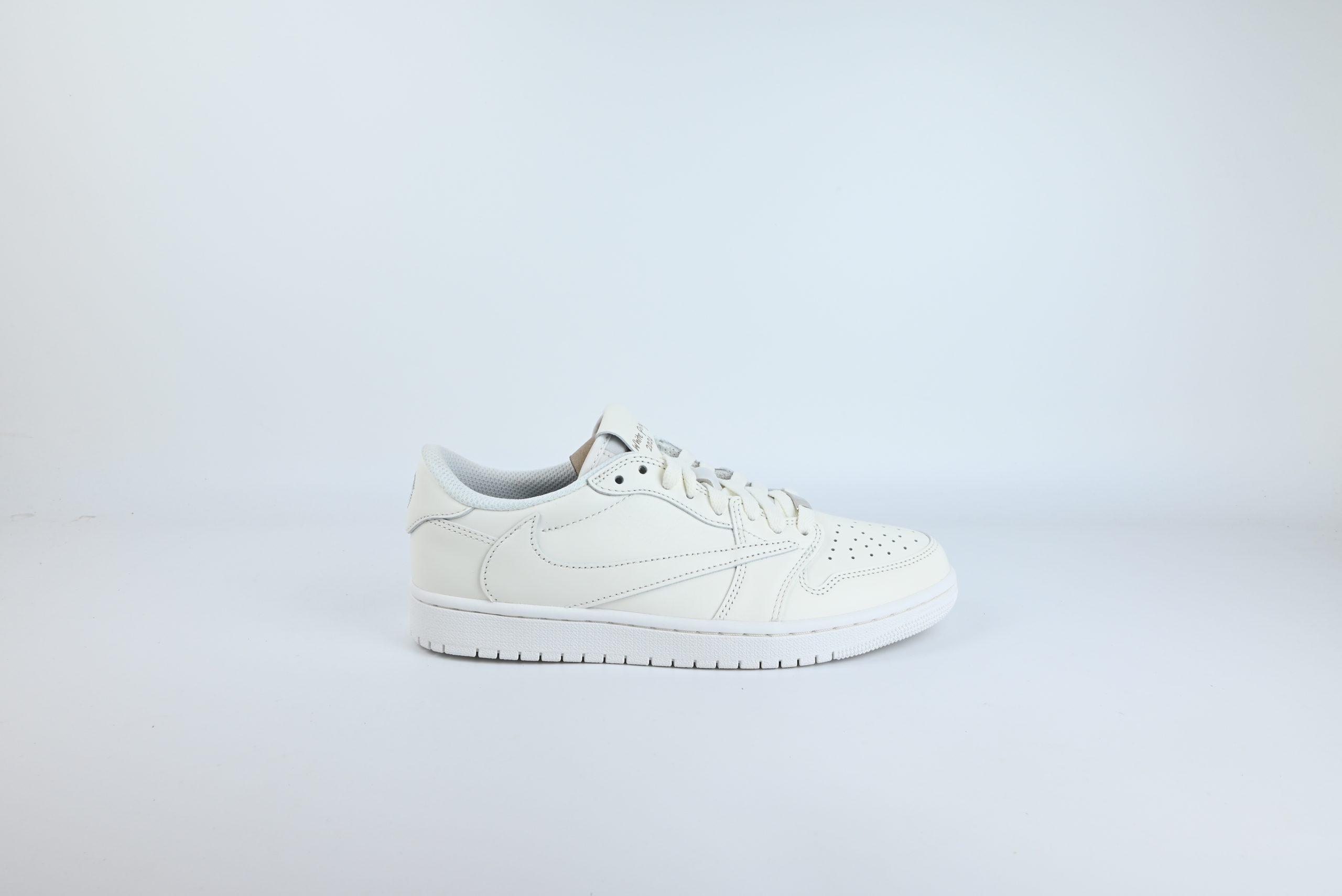 Travis Scott x Air Jordan 1 Michael Rubin White Party Customs - DEEPREPS