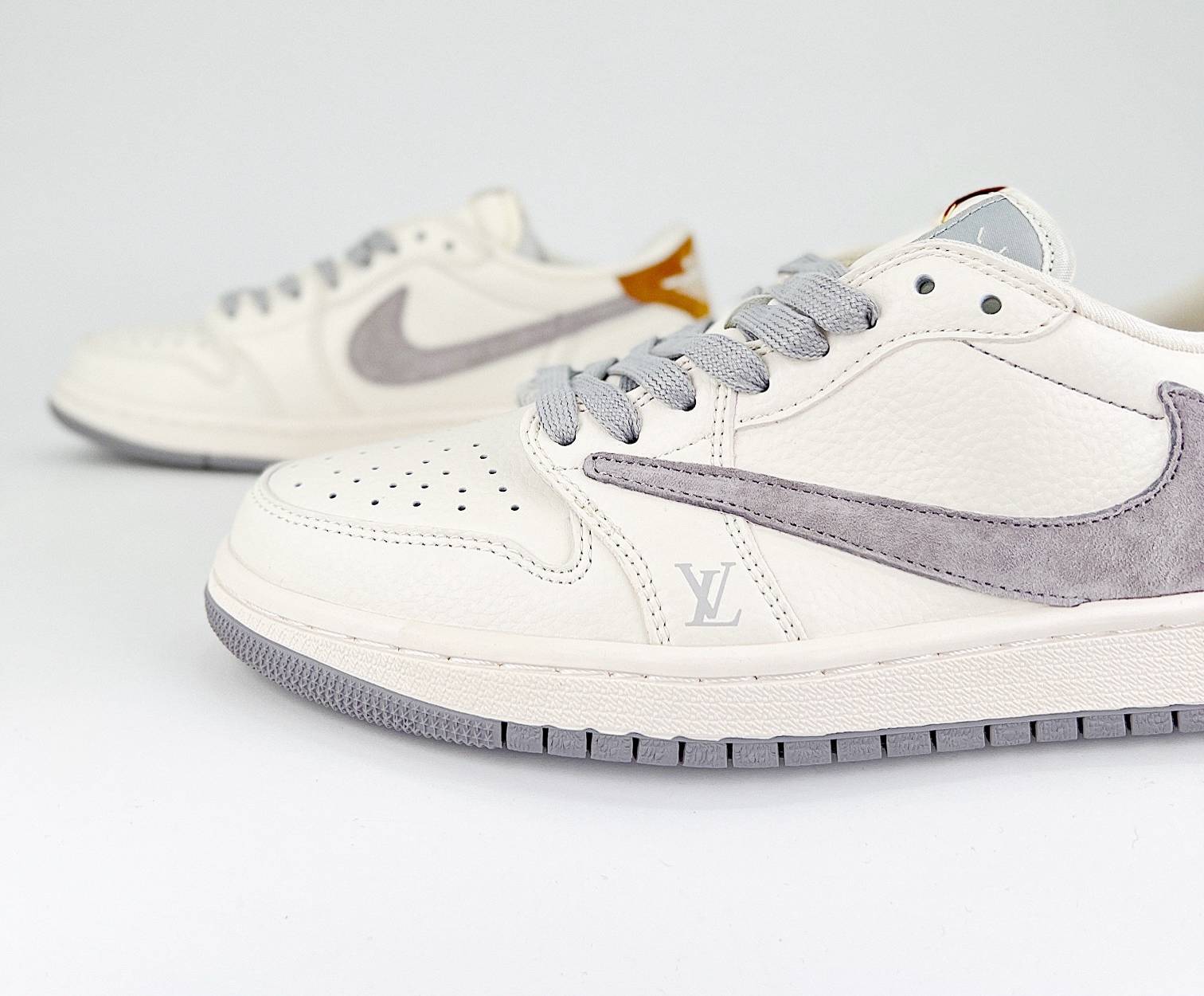 Travis Scott x Air Jordan 1 Retro Low Custom - DEEPREPS