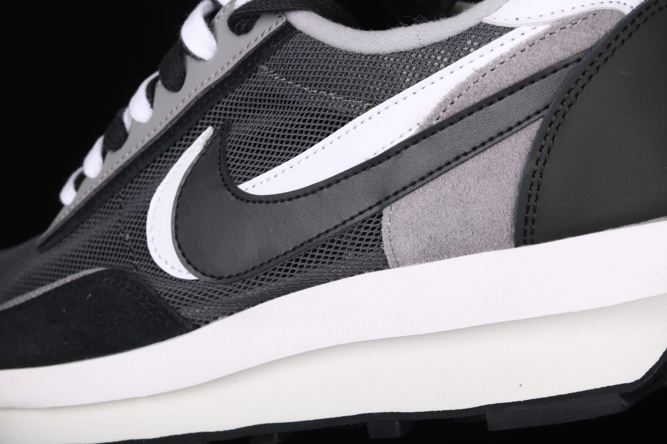 Sacai x Nike LD Waffle Black - DEEPREPS