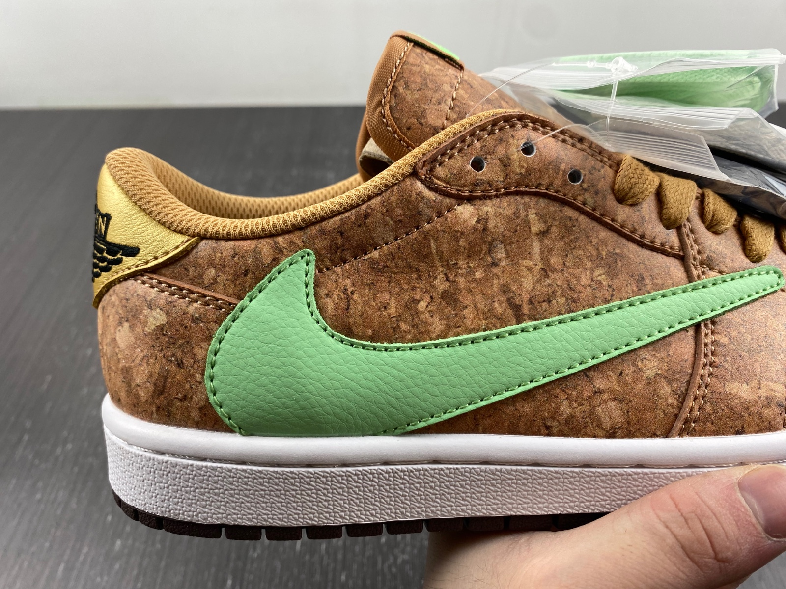 Travis Scott x Air Jordan 1 Brown and Green - DEEPREPS