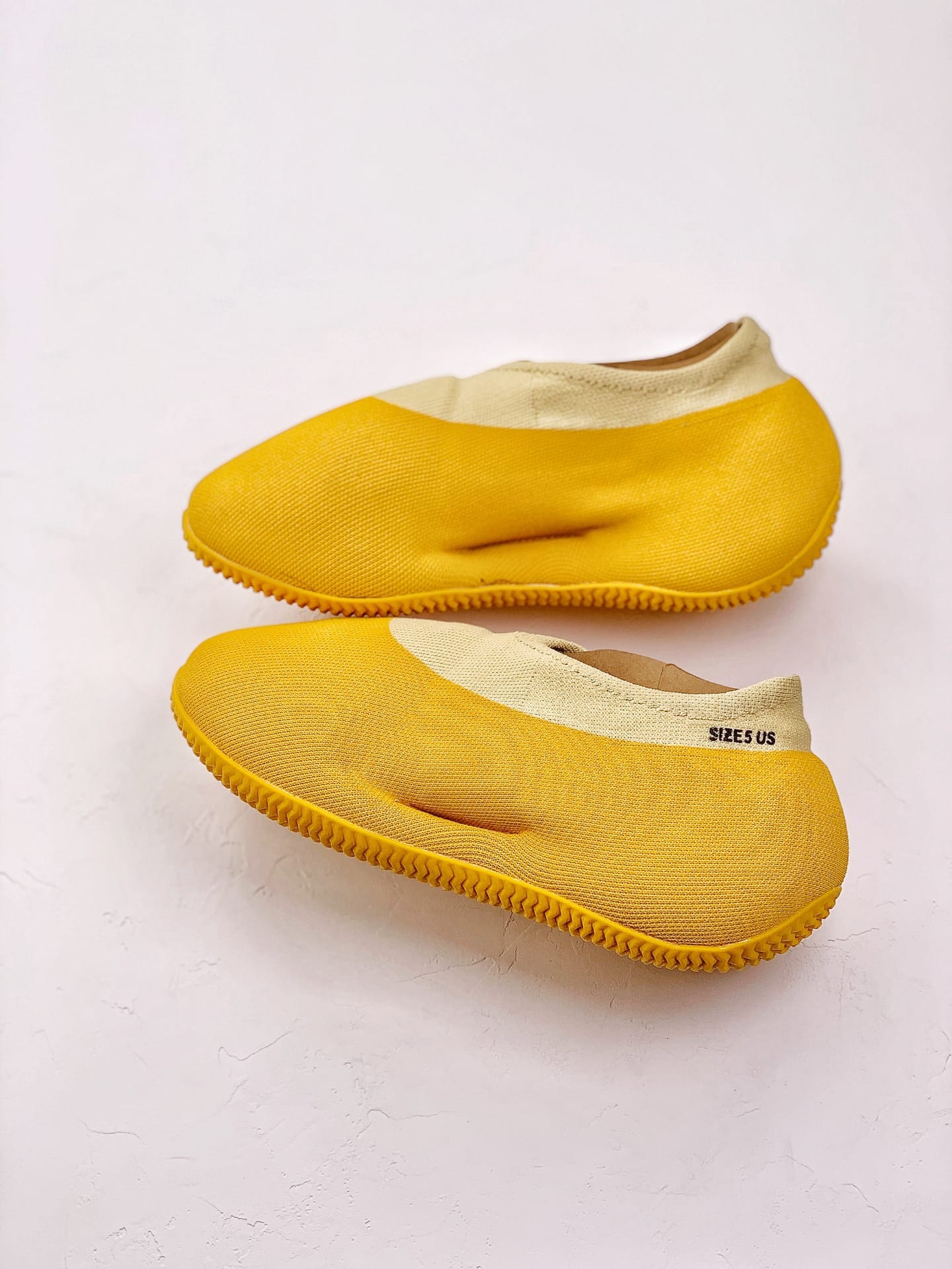 adidas Yeezy Knit RNR Sulfur - DEEPREPS