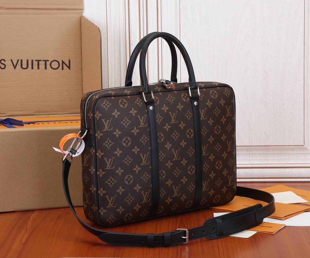 Louis Vuitton Porte Documents Voyage PM Replica M52005 - DEEPREPS