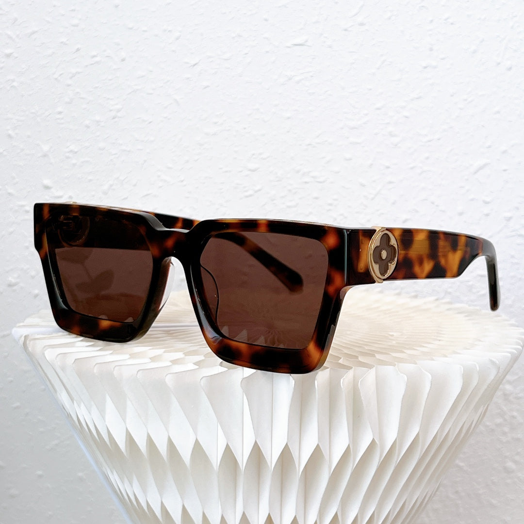 Louis Vuitton Sunglasses - DEEPREPS
