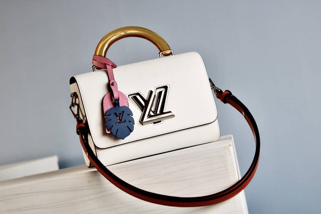 Louis Vuitton Epi Twist PM Chain White M50332 Replica Crossbody Bag - DEEPREPS