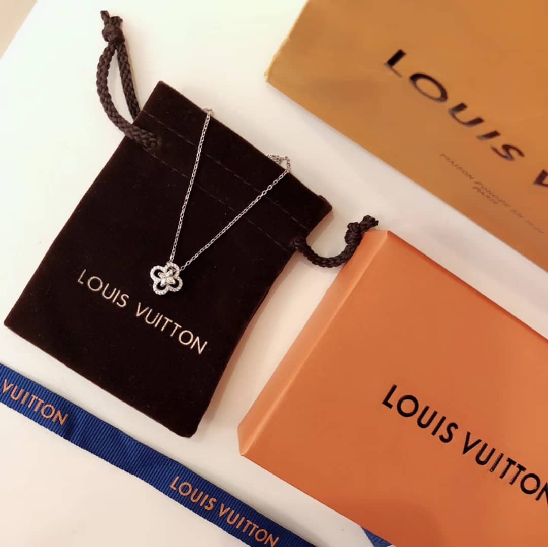 Knockoff Louis vuitton Logo Necklace - DEEPREPS
