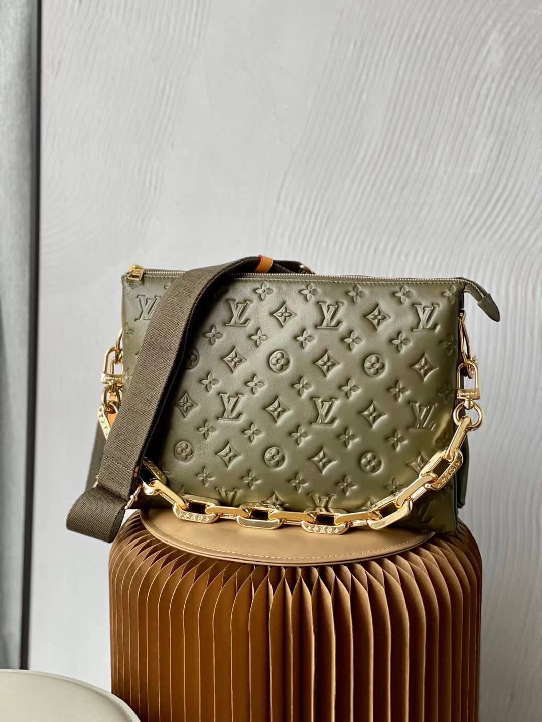 Louis Vuitton Coussin MM Embossed M57782 Replica Shoulder Bag - DEEPREPS