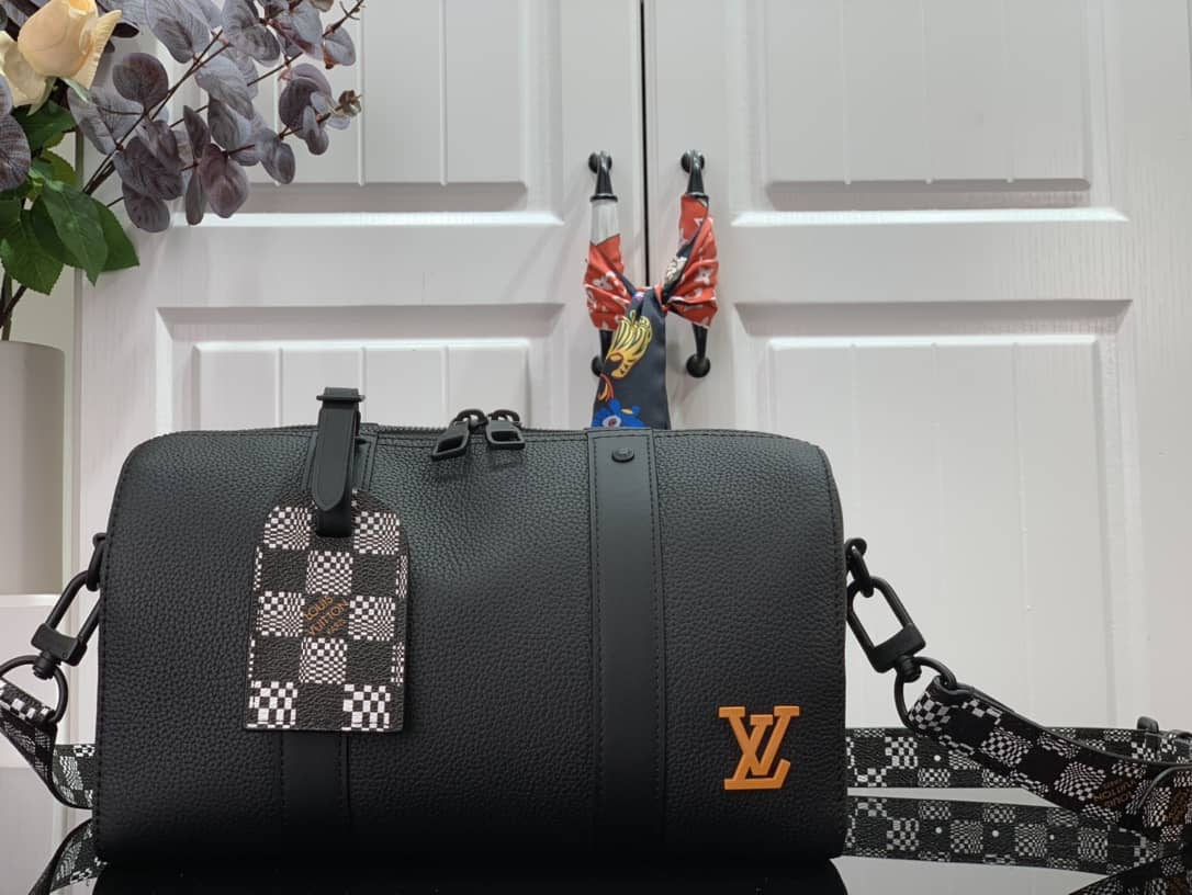 Top Quality AAA+ LV Leather Duffle Bag Black - DEEPREPS