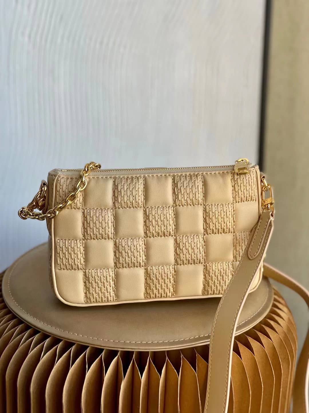 Louis Vuitton Pochette Troca Beige M59048 Replica Crossbody Bag - DEEPREPS